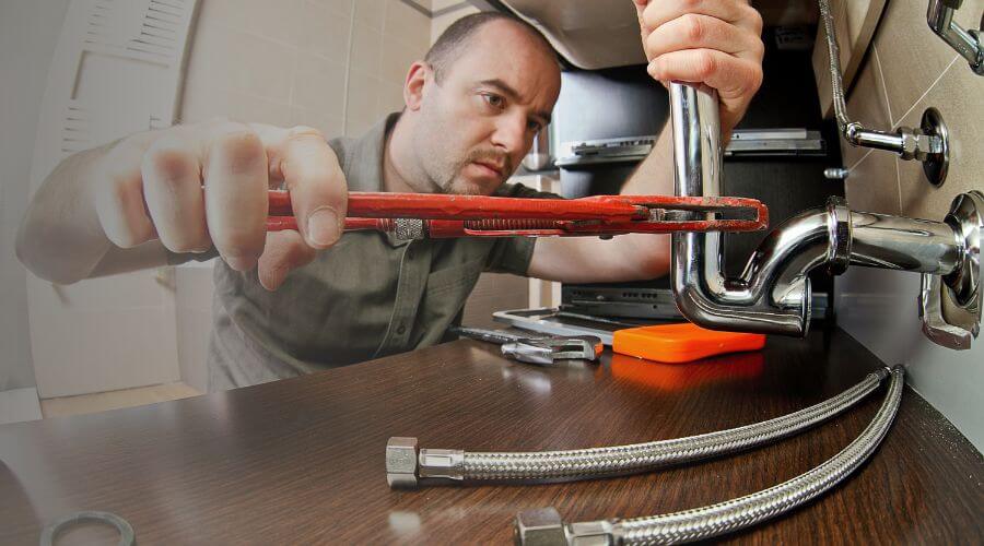 Expert burst pipe repair services in Nisula, MI